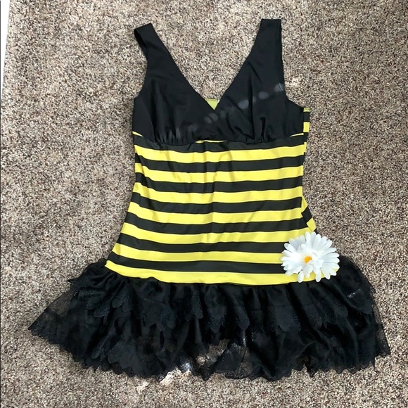 Women’s Honey Bee 🍯 🐝 Costume, size small - Picture 5 of 9